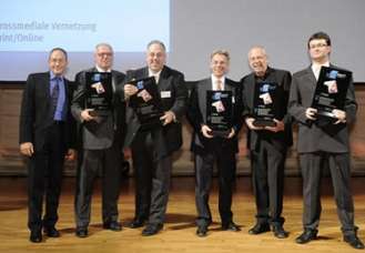 Gruppenbild Preisverleihung | 1. Preis - Kategorie Crossmediale Vernetzung