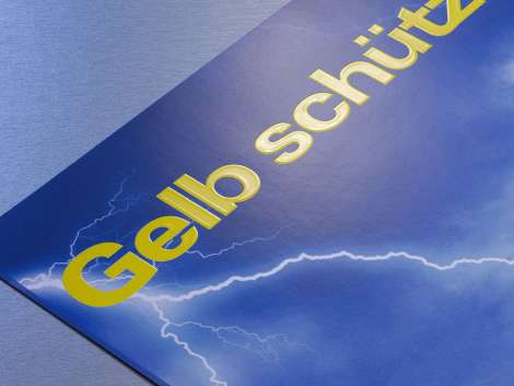 Gelb schützt – Relieflack beeindruckt